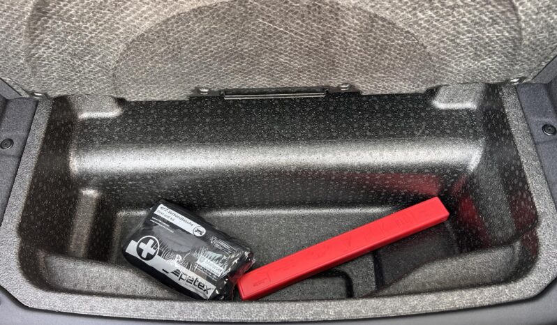 LAND ROVER RANGE ROVER VELAR RangeVelar P250 R-Dynamic SE (Automata) 34.000km Panorámatető Mátrix Meridian! GYÖNYÖRŰ ÁLLAPOT! full