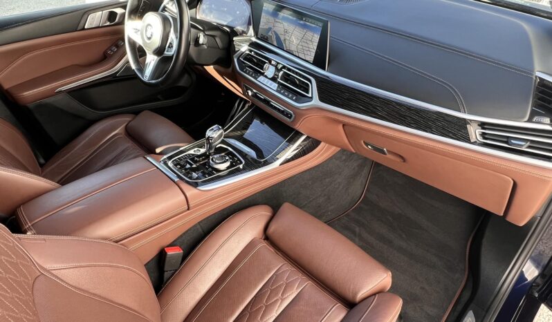 BMW X7 M50i (Automata) Vezetett szervizkönyv!!! 82.000Km!!! Sérülésmentes!!! Full-Full!!! full