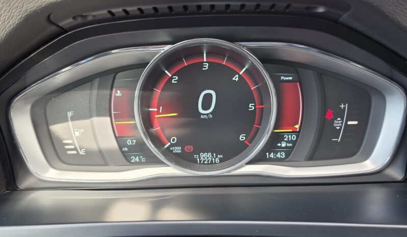 VOLVO V60 2.0 D [D4] R-Design Momentum Magyarországi Vezetett szervizkönyv! GYÖNYÖRŰ!!! full