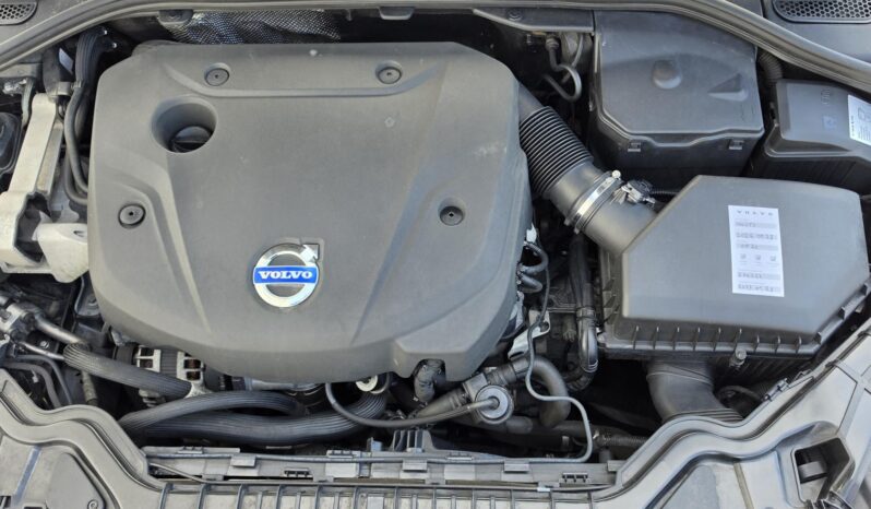 VOLVO V60 2.0 D [D4] R-Design Momentum Magyarországi Vezetett szervizkönyv! GYÖNYÖRŰ!!! full