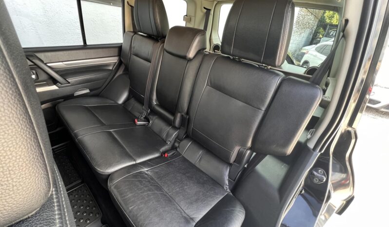 MITSUBISHI PAJERO 3.2 DI-D Instyle Navi (Automata) Magyarországi!!! full