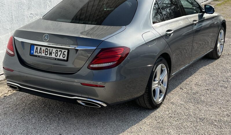 MERCEDES-BENZ E 400 4Matic Avantgarde (Automata) Gyönyörű állapotban! Vezetett szervizkönyv! full