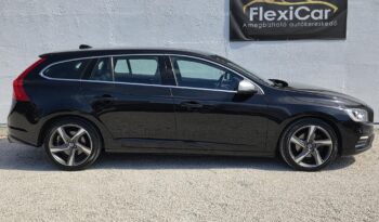 VOLVO V60 2.0 D [D4] R-Design Momentum Magyarországi Vezetett szervizkönyv! GYÖNYÖRŰ!!! full