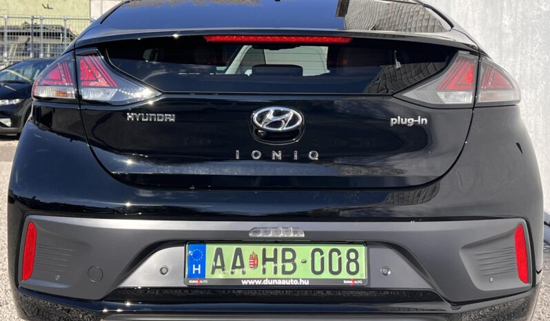 HYUNDAI IONIQ plug-in 1.6 GDi Premium DCT Vezetett szervizkönyv!!! Gyári fényezés!!! full