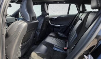 VOLVO V60 2.0 D [D4] R-Design Momentum Magyarországi Vezetett szervizkönyv! GYÖNYÖRŰ!!! full