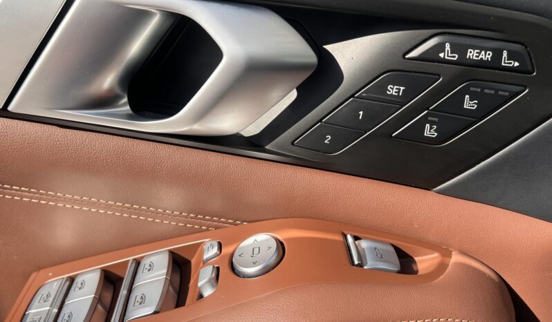 BMW X7 M50i (Automata) Vezetett szervizkönyv!!! 82.000Km!!! Sérülésmentes!!! Full-Full!!! full