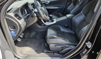 VOLVO V60 2.0 D [D4] R-Design Momentum Magyarországi Vezetett szervizkönyv! GYÖNYÖRŰ!!! full