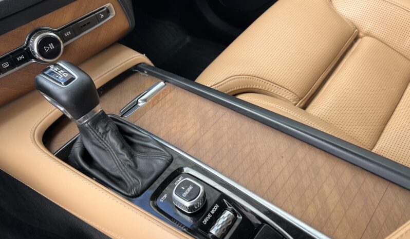 VOLVO XC90 2.0 [D5] Momentum Geartronic (7 személyes ) Magyarországi. vezetett szervizkönyv. vezérlés cserélve! full