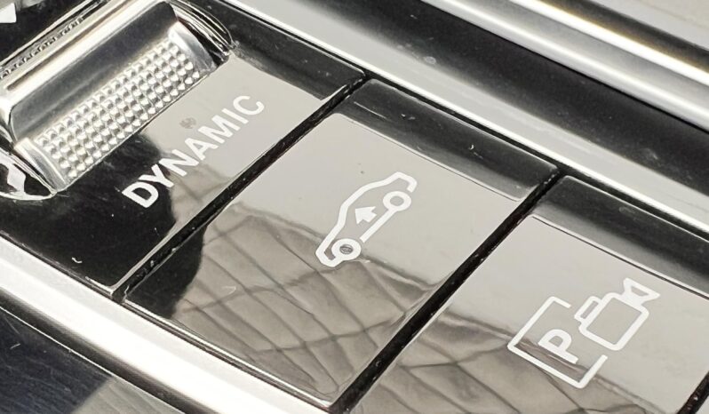 MERCEDES-BENZ E 300 9G-TRONIC Mild hybrid drive 55000km ÚJSZERŰ! LÉGRUGÓS! AMG STYLE! full