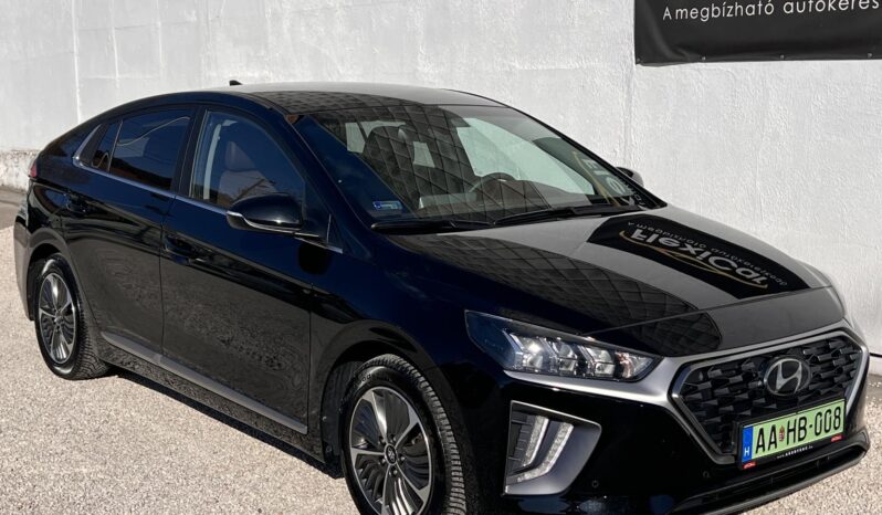 HYUNDAI IONIQ plug-in 1.6 GDi Premium DCT Vezetett szervizkönyv!!! Gyári fényezés!!! full