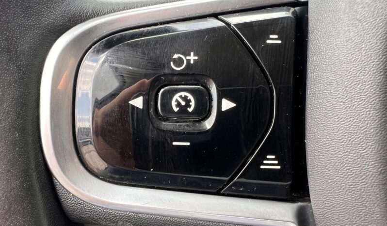 VOLVO XC90 2.0 [D5] Momentum Geartronic (7 személyes ) Magyarországi. vezetett szervizkönyv. vezérlés cserélve! full