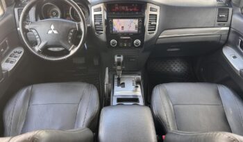 MITSUBISHI PAJERO 3.2 DI-D Instyle Navi (Automata) Magyarországi!!! full