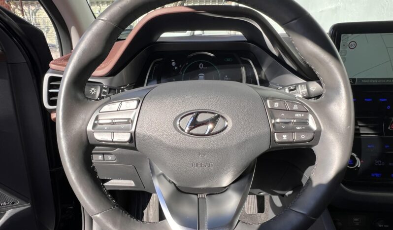 HYUNDAI IONIQ plug-in 1.6 GDi Premium DCT Vezetett szervizkönyv!!! Gyári fényezés!!! full