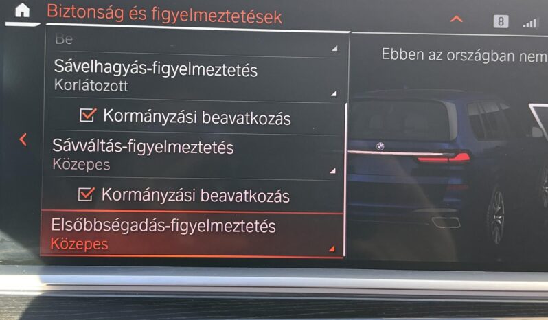 BMW X7 M50i (Automata) Vezetett szervizkönyv!!! 82.000Km!!! Sérülésmentes!!! Full-Full!!! full