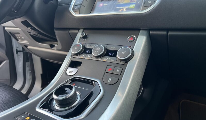 LAND ROVER RANGE ROVER EVOQUE RangeEvoque 2.0 Td4 SE Dynamic Special Edition (Automata) 84.000km GYÖNYÖRŰ ÁLLAPOT! Panorámatető! full