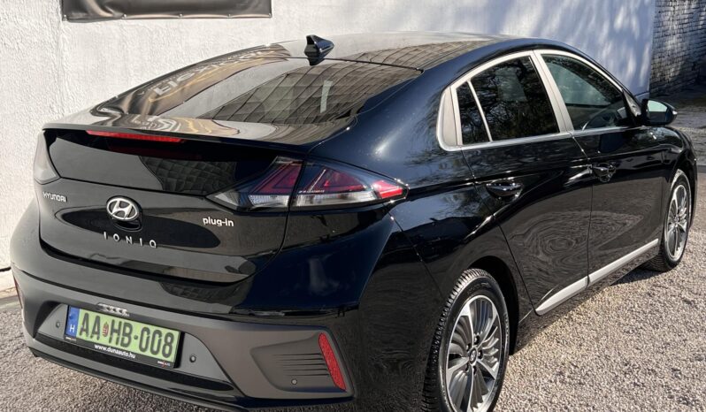 HYUNDAI IONIQ plug-in 1.6 GDi Premium DCT Vezetett szervizkönyv!!! Gyári fényezés!!! full