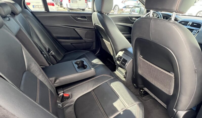 JAGUAR XE 2.0 l4D Prestige (Automata) Magyarországi!!! Gyönyörű állapot!!! Végig vezetett szervizkönyv! full