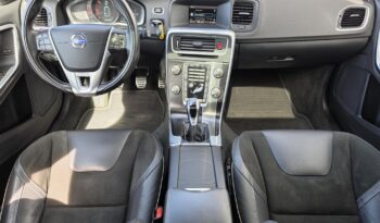 VOLVO V60 2.0 D [D4] R-Design Momentum Magyarországi Vezetett szervizkönyv! GYÖNYÖRŰ!!! full