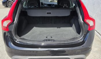 VOLVO V60 2.0 D [D4] R-Design Momentum Magyarországi Vezetett szervizkönyv! GYÖNYÖRŰ!!! full