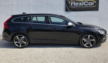 VOLVO V60 2.0 D [D4] R-Design Momentum Magyarországi Vezetett szervizkönyv! GYÖNYÖRŰ!!! full