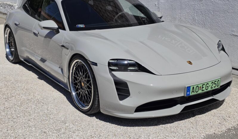 PORSCHE TAYCAN GTS Sport Turismo ÚJSZERŰ 24.000km ÁFA-S!!! GARANCIÁLIS!!! full