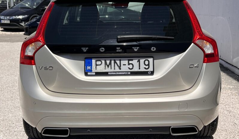 VOLVO V60 2.0 D [D4] Momentum Geartronic Magyarországi!!! 106.000Km!!! Vezetett szervizkönyv!!! full