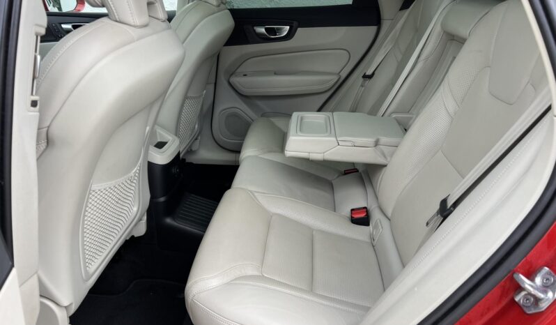 VOLVO XC60 2.0 [T6] Recharge Inscription AWD Geartronic Magyarországi Vezetett szervizkönyv! Panorámatető! full