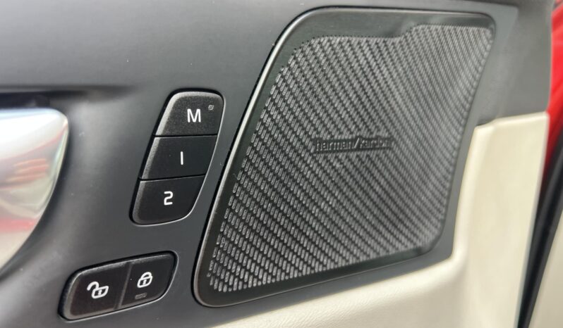 VOLVO XC60 2.0 [T6] Recharge Inscription AWD Geartronic Magyarországi Vezetett szervizkönyv! Panorámatető! full