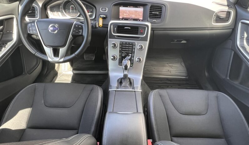 VOLVO V60 2.0 D [D4] Momentum Geartronic Magyarországi!!! 106.000Km!!! Vezetett szervizkönyv!!! full