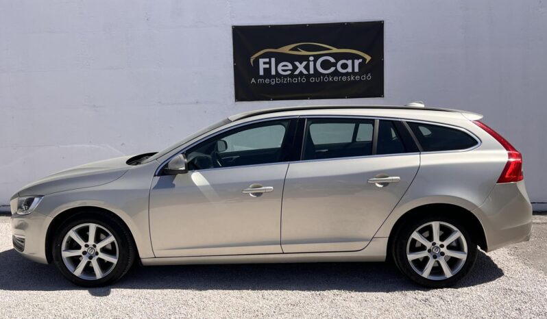 VOLVO V60 2.0 D [D4] Momentum Geartronic Magyarországi!!! 106.000Km!!! Vezetett szervizkönyv!!! full