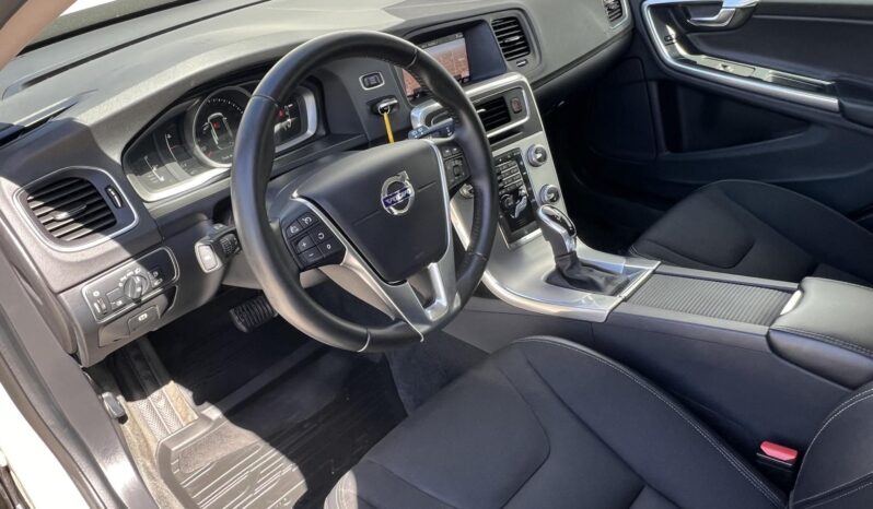 VOLVO V60 2.0 D [D4] Momentum Geartronic Magyarországi!!! 106.000Km!!! Vezetett szervizkönyv!!! full