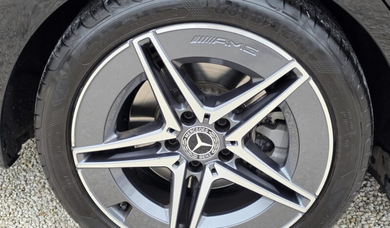 MERCEDES-BENZ C 200 4Matic 9G-TRONIC Mild hybrid drive AMG Style Magyarországi! Garanciális! Full-Extra! GYÖNYÖRŰ!!! full