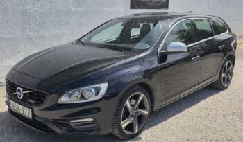 VOLVO V60 2.0 D [D4] R-Design Momentum Magyarországi Vezetett szervizkönyv! GYÖNYÖRŰ!!! full