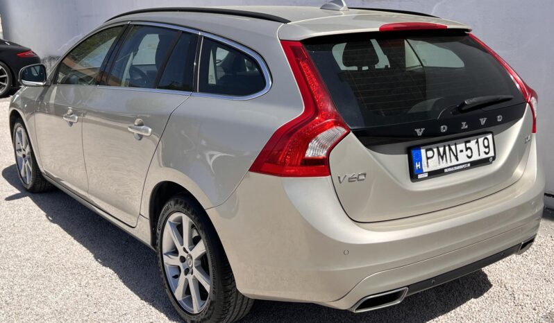 VOLVO V60 2.0 D [D4] Momentum Geartronic Magyarországi!!! 106.000Km!!! Vezetett szervizkönyv!!! full