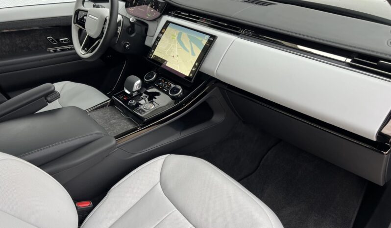 LAND ROVER RANGE ROVER SPORT RangeSport P510e First Edition (Automata) 30.000km! Magyarországi! ÁFA-s!!! ÚJSZERŰ!!! full