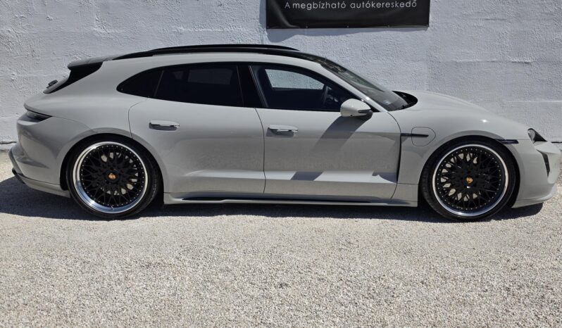 PORSCHE TAYCAN GTS Sport Turismo ÚJSZERŰ 24.000km ÁFA-S!!! GARANCIÁLIS!!! full