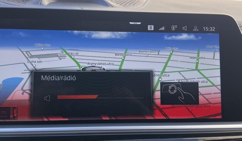 BMW X7 M50i (Automata) Vezetett szervizkönyv!!! 82.000Km!!! Sérülésmentes!!! Full-Full!!! full