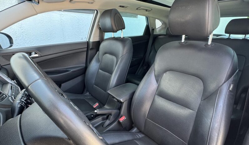 HYUNDAI TUCSON 1.7 CRDi Premium Gyári fényezés!!! Sérülésmentes!!! Premium felszereltség!!! full