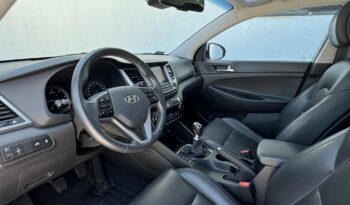 HYUNDAI TUCSON 1.7 CRDi Premium Gyári fényezés!!! Sérülésmentes!!! Premium felszereltség!!! full