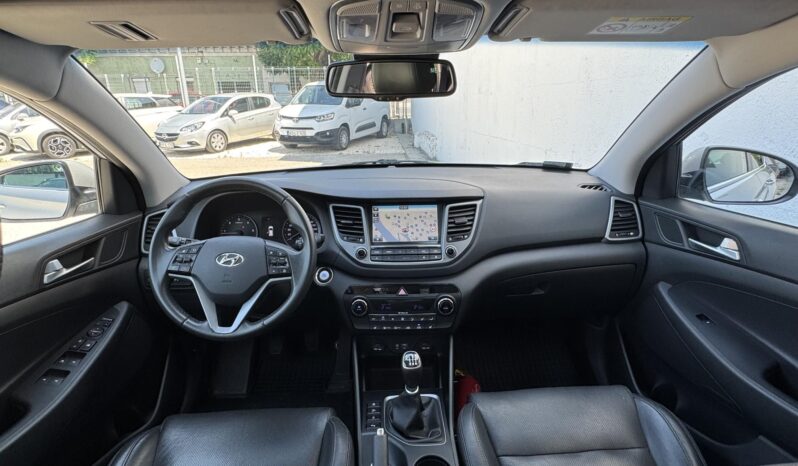 HYUNDAI TUCSON 1.7 CRDi Premium Gyári fényezés!!! Sérülésmentes!!! Premium felszereltség!!! full