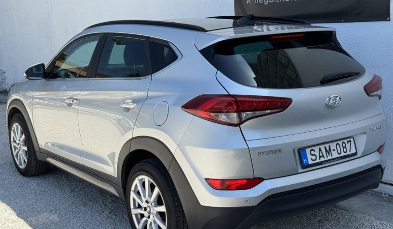 HYUNDAI TUCSON 1.7 CRDi Premium Gyári fényezés!!! Sérülésmentes!!! Premium felszereltség!!! full