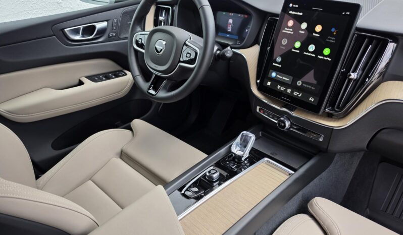 VOLVO XC60 2.0 [T6] Plus Dark AWD Geartronic Magyarországi! 11.500km! GARANCIÁLIS!!! full