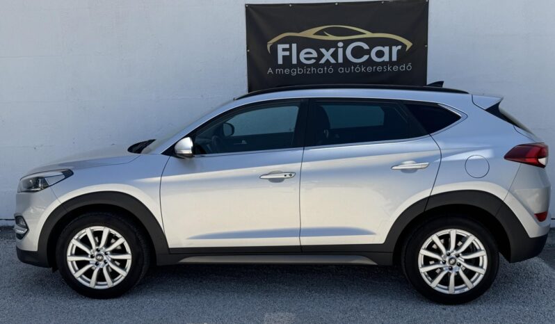 HYUNDAI TUCSON 1.7 CRDi Premium Gyári fényezés!!! Sérülésmentes!!! Premium felszereltség!!! full