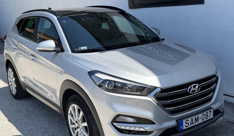 HYUNDAI TUCSON 1.7 CRDi Premium Gyári fényezés!!! Sérülésmentes!!! Premium felszereltség!!! full