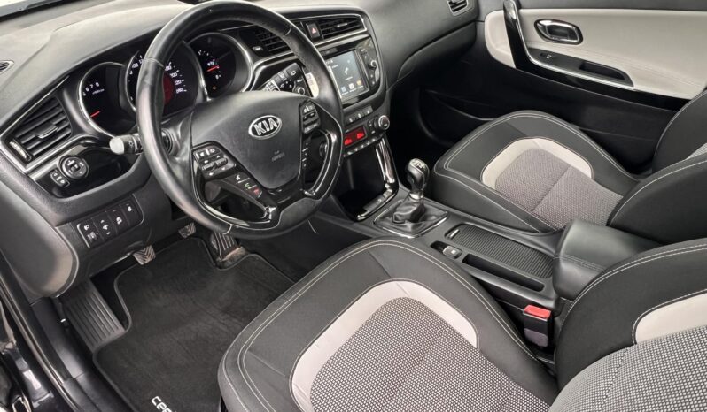 KIA CEE’D 1.4 CVVT EX Prémium Magyarországi!!! Sérülésmentes!!! Gyári fényezés!!! full