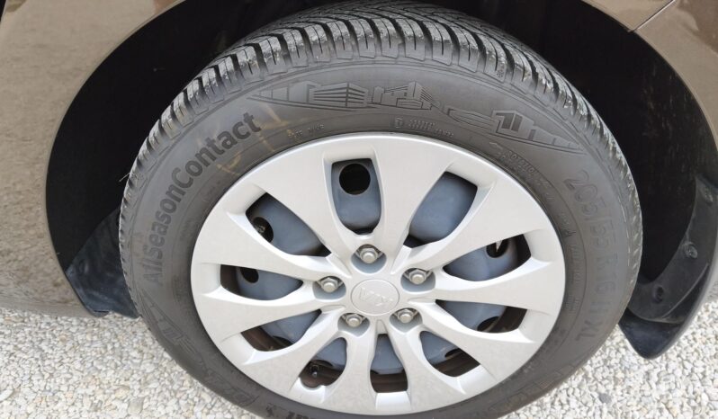 KIA CARENS 1.7 CRDI HP Summer Edition DCT [7 személy] MAGYAROSZÁGI- 109.000KM ÚJSZERŰ!! full