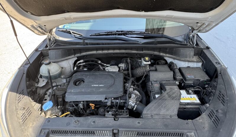 HYUNDAI TUCSON 1.7 CRDi Premium Gyári fényezés!!! Sérülésmentes!!! Premium felszereltség!!! full