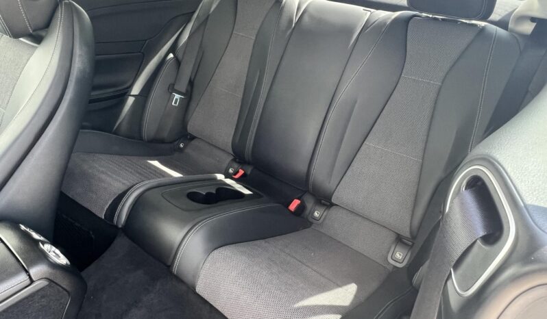 MERCEDES-BENZ E-OSZTÁLY E 200 9G-TRONIC Vezetett szervizkönyv!!! 63.000Km!!! full