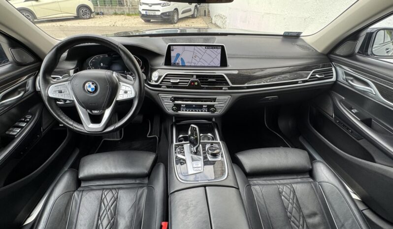 BMW 750i xDrive (Automata) Végig vezetett szervizkönyv!!! Gyönyörű állapot!!! full
