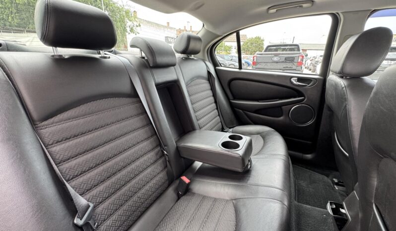 JAGUAR X-TYPE 2.2 D Executive Megkímélt állapot!!! Digitális klíma!!! full